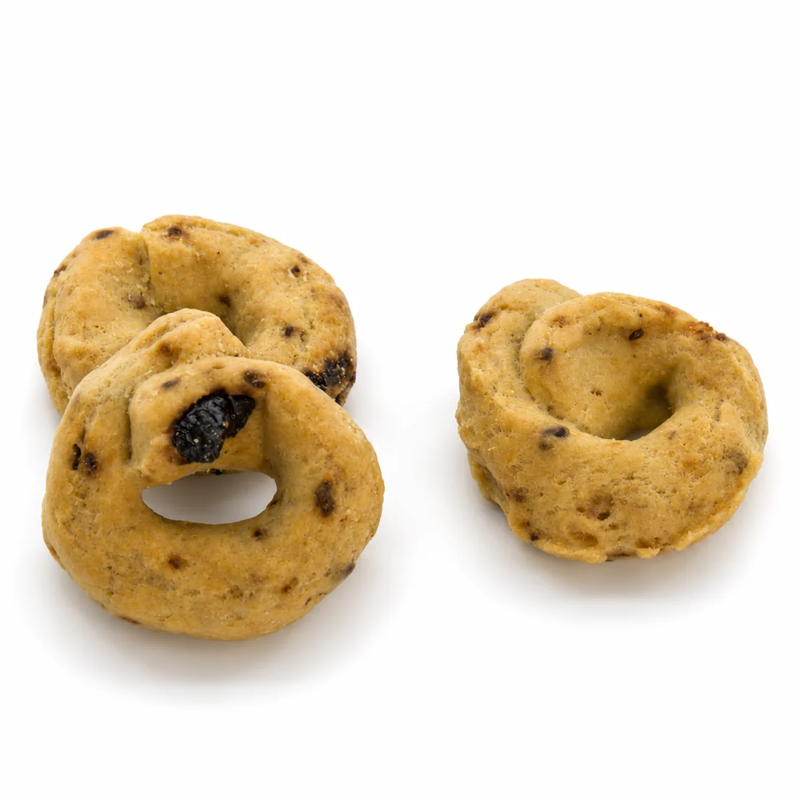 Taralli artigianali pugliesi fatti a mano cipolla e uvetta vicino